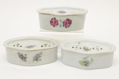 Collection of Ten Chinese Small Porcelain Boxes