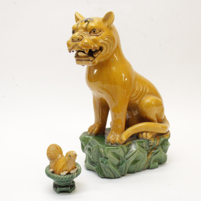 Image for Lot Chinese Sancai Pottery Lion Statue