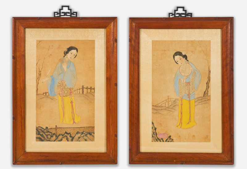 A Pair of Chinese Paintings on silk