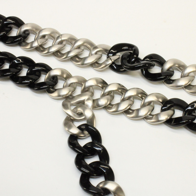 Chanel Black and Silver Chain Belt