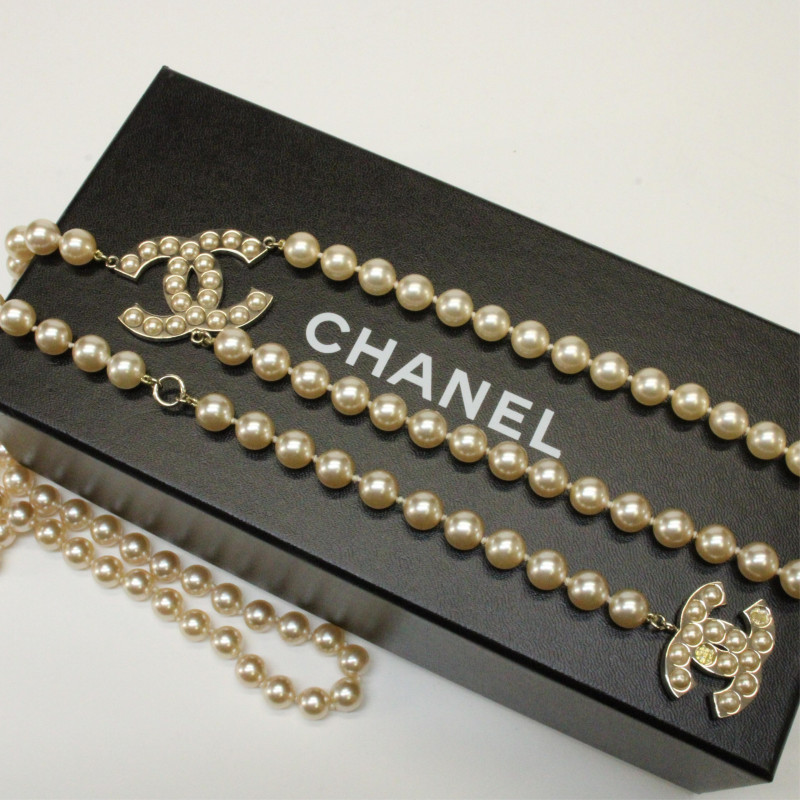 Chanel Pearl Belt