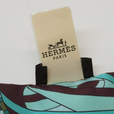 Hermes Les Flots du Cheval Silk Twilly