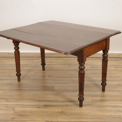 Victorian Mahogany Dropleaf Table 19th C