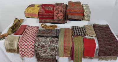 Image for Lot Grp Antique Vintage Textilessuzani