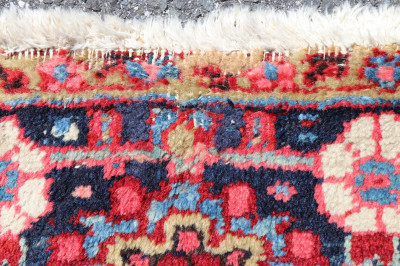 Gorevan Carpet 9' 11' x 11' 9' First Half 20th C