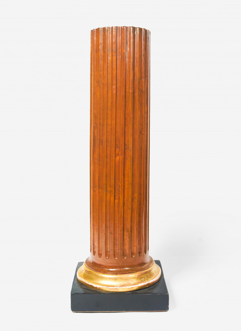 Fluted wood column pedestal