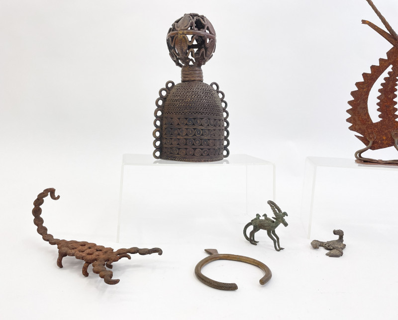 Group of 8 African small sculptures