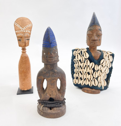 Group of 8 African tribal figures