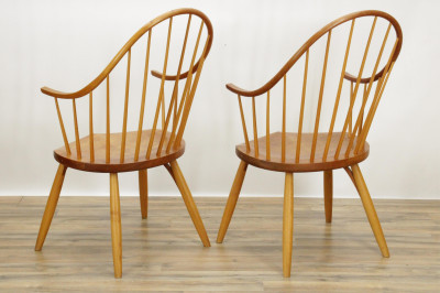 Pr Thos Moser Cherry Windsor Continuous Armchairs