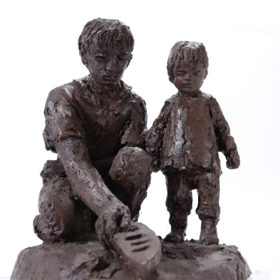 Kari Juva - Father & Son Sculpture