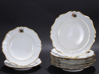 Image for Lot 6 Vienna Armorial Soup Plates & 2 smaller