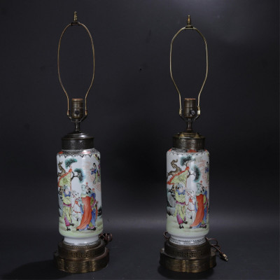 Image for Lot Pair Chinese Porcelain Lamps