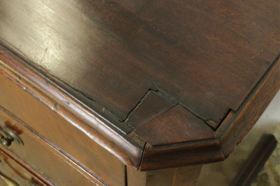 Georgian Mahogany Inlaid Dresser