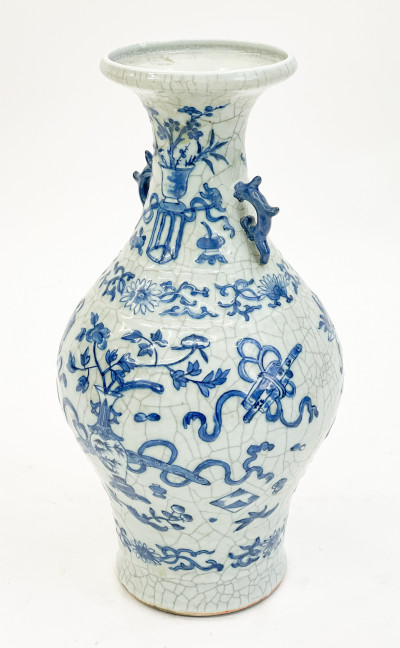 Chinese Porcelain Crackle Glaze Blue and White Vase