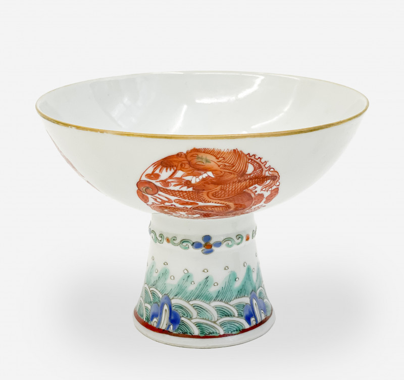 Chinese Porcelain 'Dragon' Stem Cup