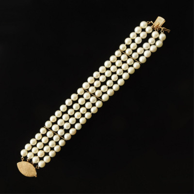 Image for Lot Four Strand Pearl Bracelet