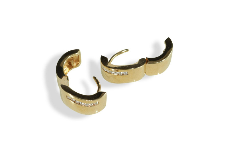 Pair of 18k Yellow Gold and Diamond Hoop Earrings