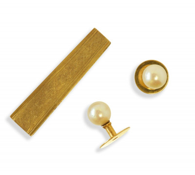 Image for Lot 14k Gold Tie Pin and 18k Gold Shirt Studs