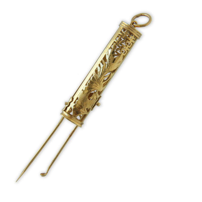 Chinese 18k Gold Toothpick & Earpick Pendant