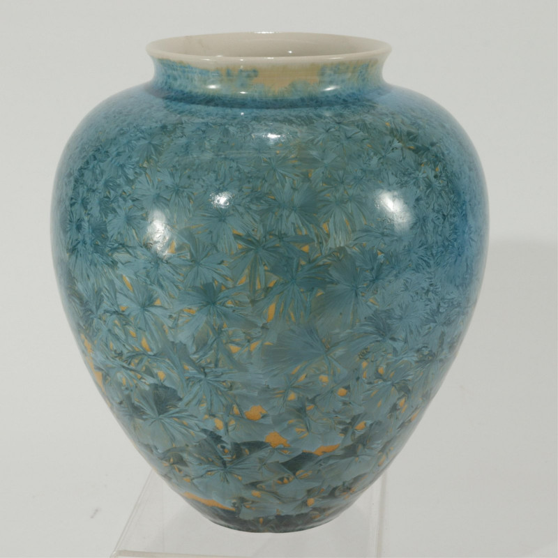 5 Asian & American Studio Ceramics, Clay Vases