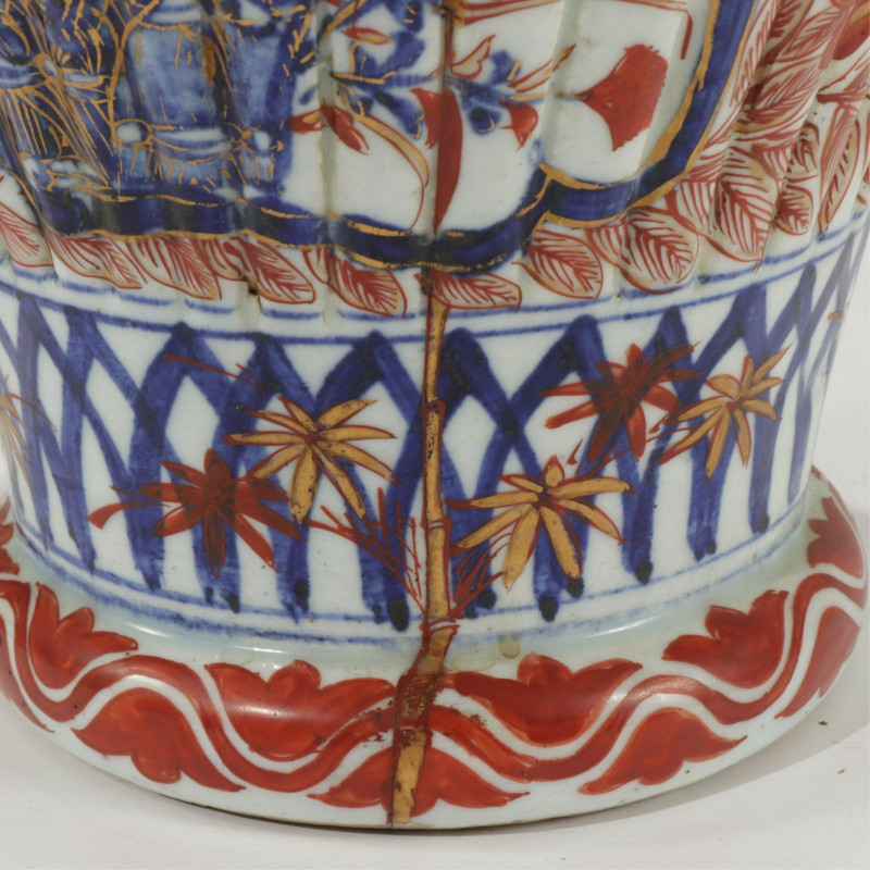 Japanese Imari Lidded Vase 19th c.