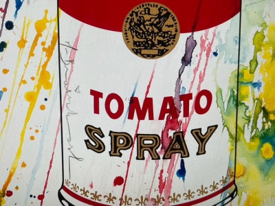 Mr. Brainwash - Tomato Spray