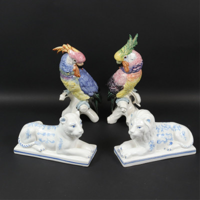 Pair Ceramic Tiffany Lions & 2 Pottery Parrots