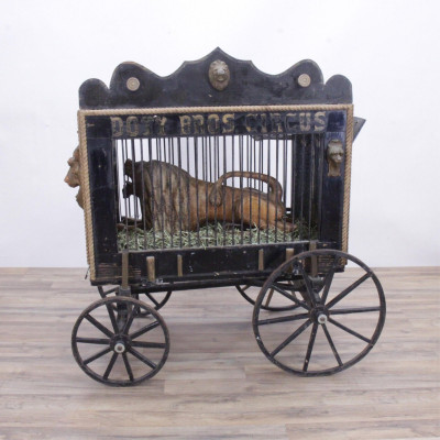 Image for Lot Doty Bros. Circus Lion's Cart & Folk Art Lion, E20