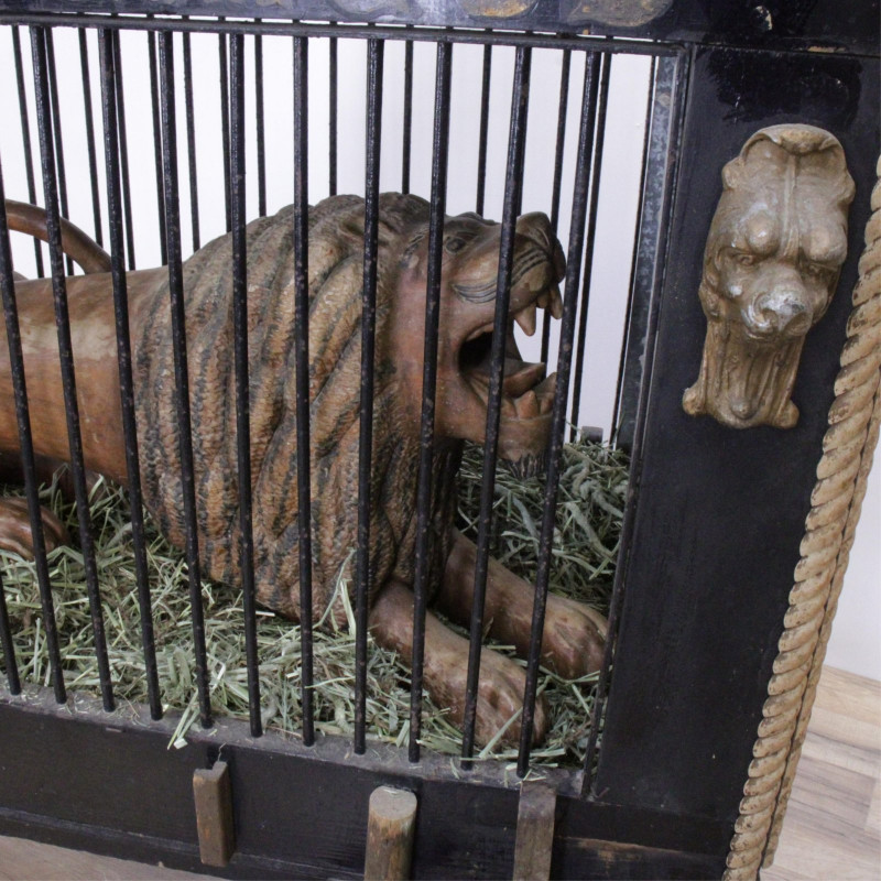 Doty Bros. Circus Lion's Cart & Folk Art Lion, E20
