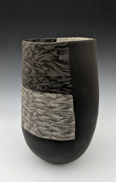 Thomas Hoadley - Tall black and white nerikomi vase