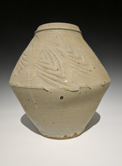 Image for Lot Warren MacKenzie - Diamond shaped vase with paddled chest