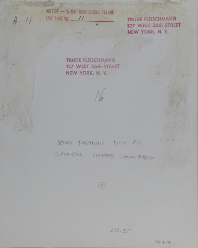 Trude Fleischmann - A. Toscanini & Daughter, N.Y.