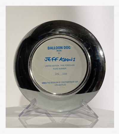 Jeff Koons - Balloon Dog (Blue)(damaged and conserved)