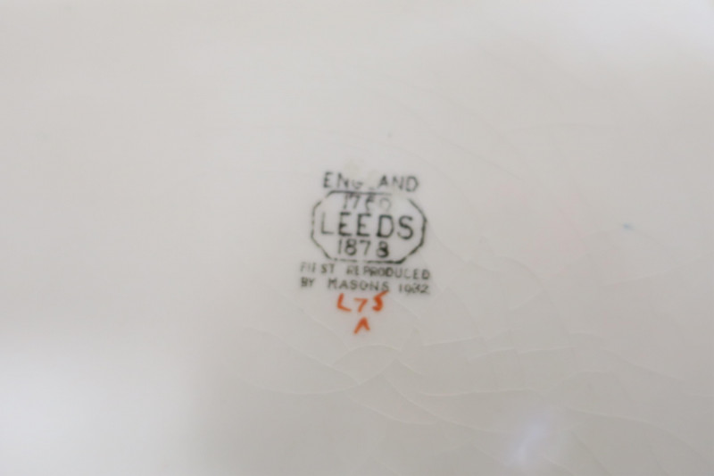 Set of 12 Leeds Ceramic Plates