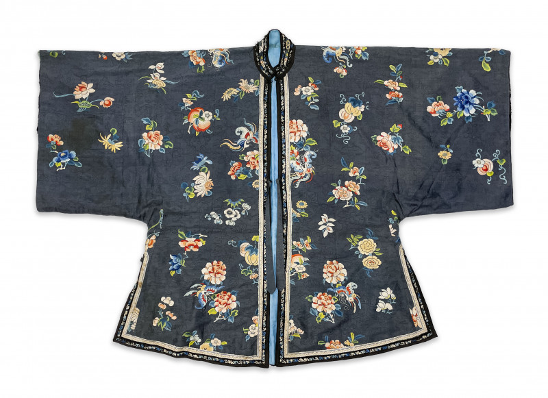 Chinese Ladies Embroidered Dark Blue Silk Robe