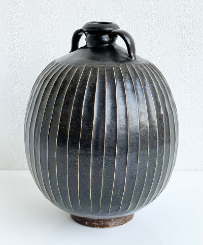 Chinese Henan Black Glazed Ceramic Ribbed Jar