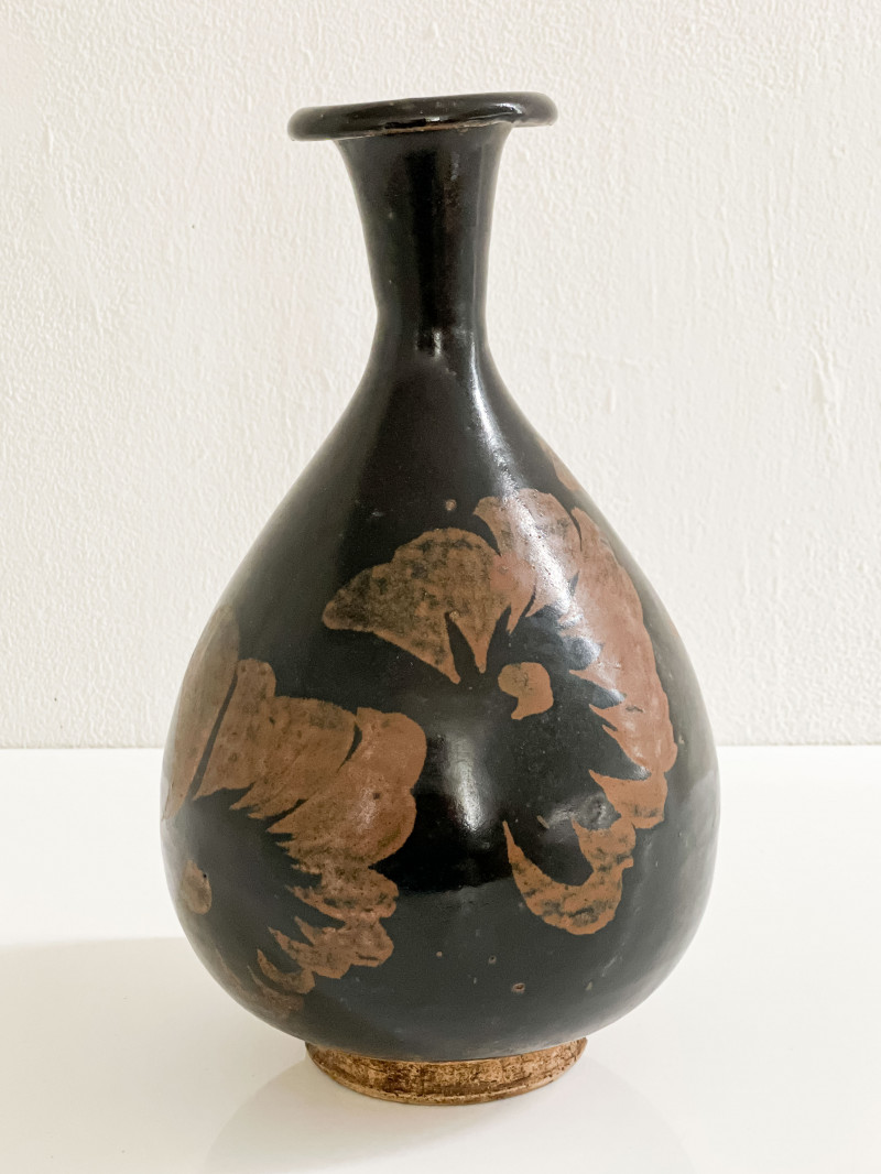 Chinese Henan Black and Russet Glazed Vase