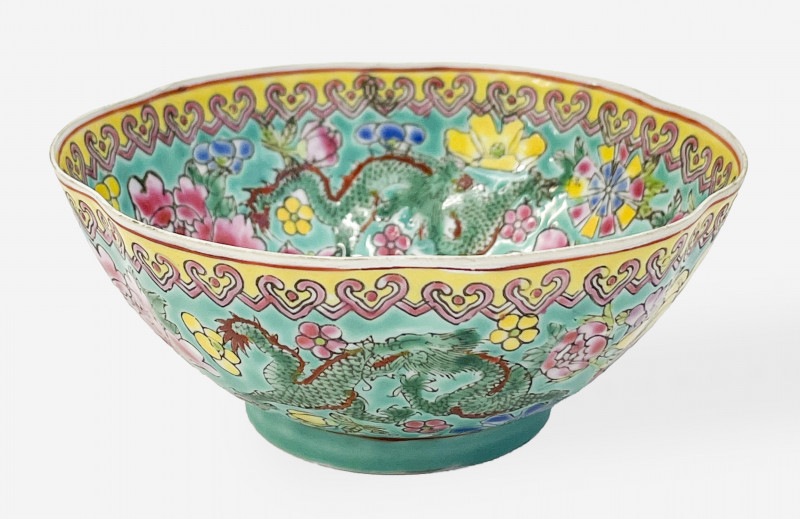 Chinese Enamel Decorated Porcelain Cup