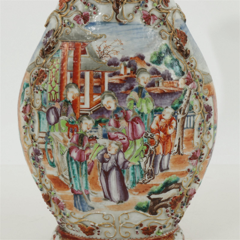 Chinese Porcelain Vase Late 19th, Early 20th C
