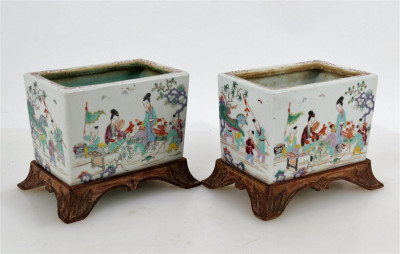 Image for Lot Pair of Chinese Porcelain Rectangular Planters