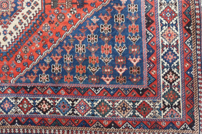 Shiraz Style Wool Rug 5-1 x 8-1