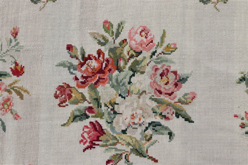 Floral Needlepoint Wool Rug 5-7 x 9-2