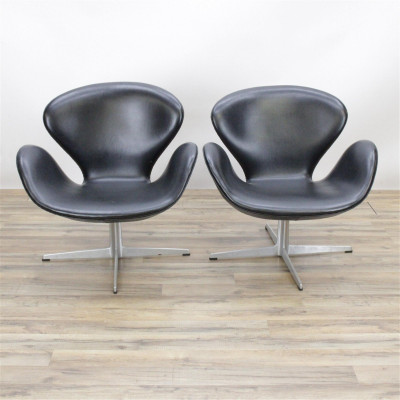 Pair of Arne Jacobsen Swan Lounge Chairs