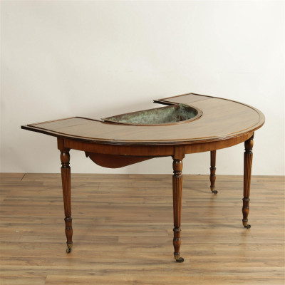 Image for Lot Gillows Style Mahogany Hunt Table