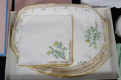 Group of Leron & Other Table Linens