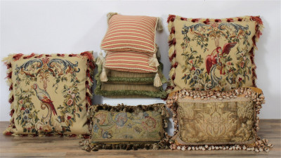 Image for Lot Group of Throw Pillows