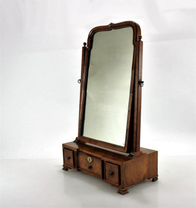 George II Walnut Shaving Mirror, 18th C