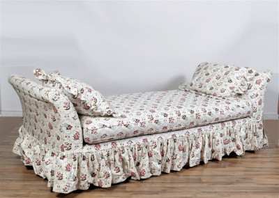Modern Upholstered Daybed