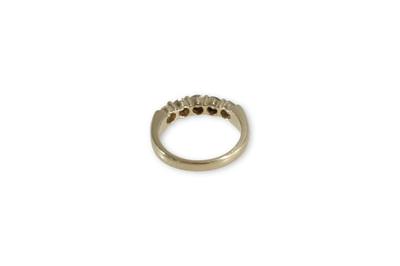 Classic Five-Stone 0.95 ct Diamond Ring
