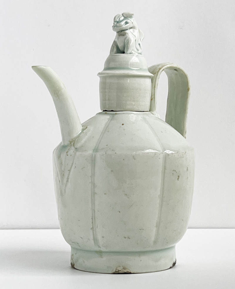 Chinese Porcelain Lobed Ewer and Cover